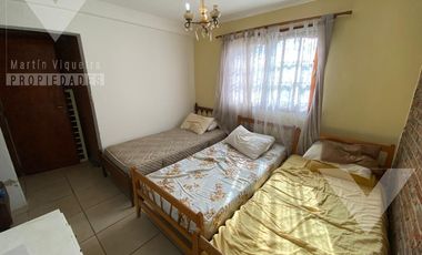 Espectacular QUINTA CON PILETA  en lote de 40 x 25. Se aceptan PERMUTAS.