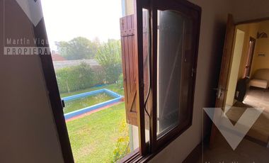 Espectacular QUINTA CON PILETA  en lote de 40 x 25. Se aceptan PERMUTAS.
