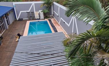 Se Vende Casa Nueva en OBERA Misiones!  Con quincho, piscina y mas.