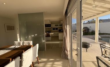 Extraordinaria casa con dpto. Independiente en venta