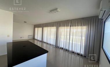 Casa en venta a la laguna, Barrio Cerrado, Escobar, GBA Norte