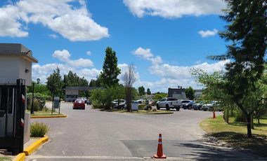 Casa en venta a la laguna, Barrio Cerrado, Escobar, GBA Norte