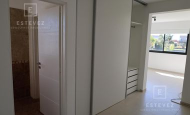 Casa en venta a la laguna, Barrio Cerrado, Escobar, GBA Norte