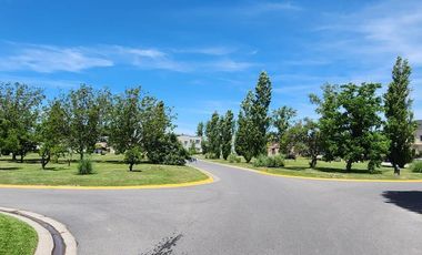 Casa en venta a la laguna, Barrio Cerrado, Escobar, GBA Norte