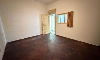 Casa en venta de 2 Dormitorios en Echesortu Rosario