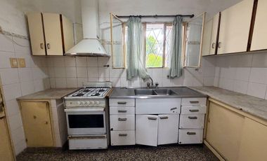 Casa en venta de 2 Dormitorios en Echesortu Rosario