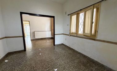 Casa en venta de 2 Dormitorios en Echesortu Rosario