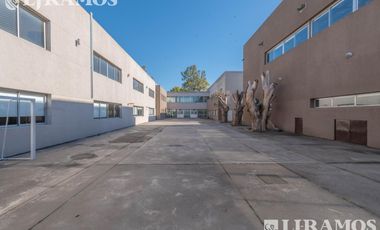 Edificio Comercial en Pilar- Versatil- Premium