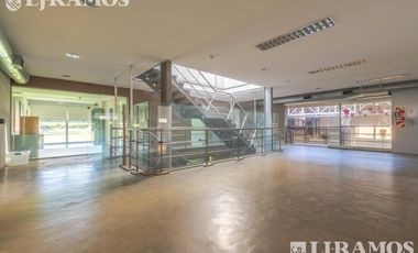 Edificio Comercial en Pilar- Versatil- Premium