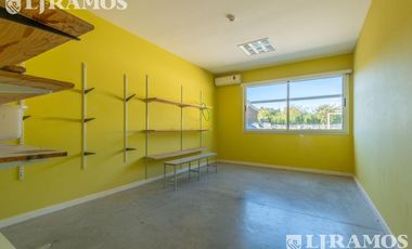 Edificio Comercial en Pilar- Versatil- Premium
