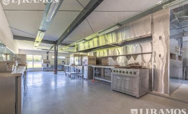 Edificio Comercial en Pilar- Versatil- Premium