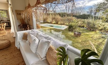 Casa con inmejorable vista al lago