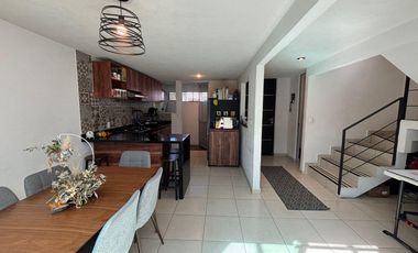 Casa en Venta en Idílica Serratón, Zinacantepec con 3 recámaras y 2 baños