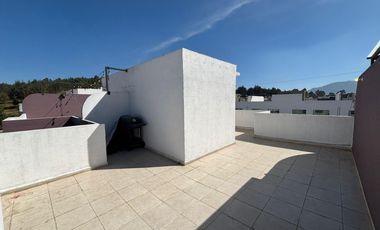Casa en Venta en Idílica Serratón, Zinacantepec con 3 recámaras y 2 baños