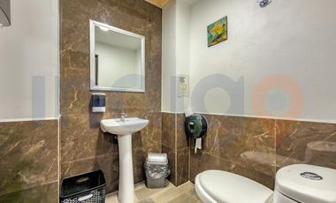 Oficina en Venta casi frente al Home Depot en la salida a Huimilpan