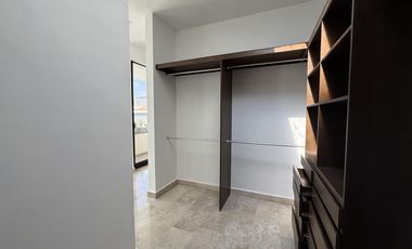 CASA CON ESTUDIO EN PB EN VENTA EN PUNTA TIBURON