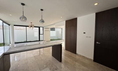 CASA CON ESTUDIO EN PB EN VENTA EN PUNTA TIBURON