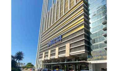 OFICINA EN AVENIDA BALBOA TORRE BICSA CON DIVISIONES AMOBLADA 199M2