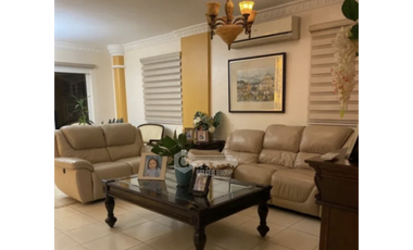 VILLA LUCRE / ALTOS SAN RAFAEL / 661M / 5 HABITACIÓN / 3 PARKING