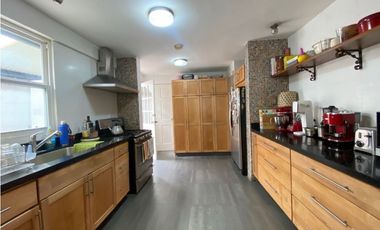 Casa Comercial o Residencial en El Carmen Calle Herbruger en Venta- LH