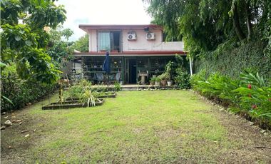 Casa Comercial o Residencial en El Carmen Calle Herbruger en Venta- LH