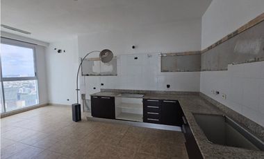 Apartamento reposeido en venta PH Titanium - Costa del Este (PD)