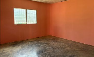 CHAME / LA PAZ / 593M /3 HABITACION / 1 BAÑO / SOBRE LA VIA / AG