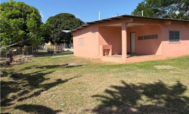 CHAME / LA PAZ / 593M /3 HABITACION / 1 BAÑO / SOBRE LA VIA / AG