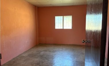 CHAME / LA PAZ / 593M /3 HABITACION / 1 BAÑO / SOBRE LA VIA / AG