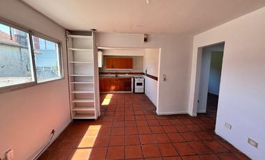 Departamento Tipo Casa en alquiler en Wilde Centro