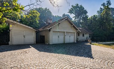 Quinta 6 ambientes en venta en Escobar con pileta