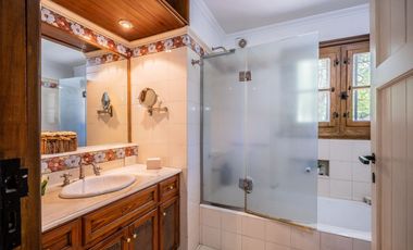 Quinta 6 ambientes en venta en Escobar con pileta