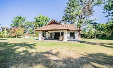 Quinta 6 ambientes en venta en Escobar con pileta