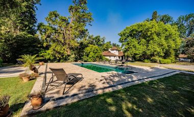 Quinta 6 ambientes en venta en Escobar con pileta
