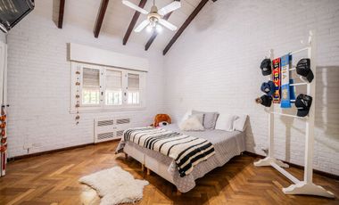 Quinta 6 ambientes en venta en Escobar con pileta