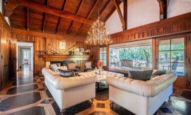 Quinta 6 ambientes en venta en Escobar con pileta