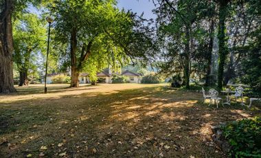 Quinta 6 ambientes en venta en Escobar con pileta