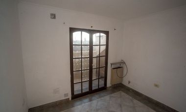 Departamento de 1 dormitorio en planta alta.
