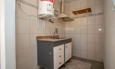 Departamento de 1 dormitorio en planta alta.