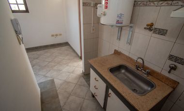 Departamento de 1 dormitorio en planta alta.