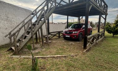 Venta Casa Quinta en Dos Lotes. Playa Dirada