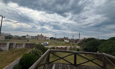 Venta Casa Quinta en Dos Lotes. Playa Dirada