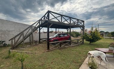 Venta Casa Quinta en Dos Lotes. Playa Dirada