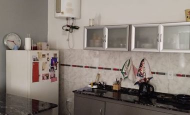 VENTA COMPLEJO DE 3 DEPARTAMENTOS EN CAPITAL