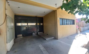 VENTA COMPLEJO DE 3 DEPARTAMENTOS EN CAPITAL