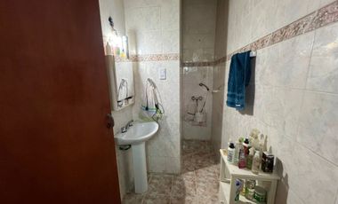 Departamento PB. 2 habitaciones, 2 baños. Capital