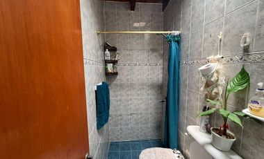 Departamento PB. 2 habitaciones, 2 baños. Capital