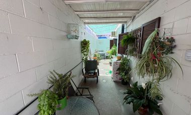 Departamento PB. 2 habitaciones, 2 baños. Capital