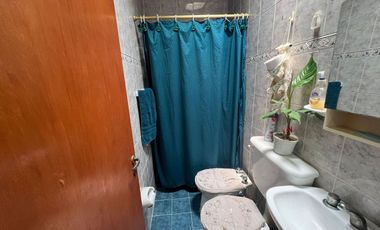 Departamento PB. 2 habitaciones, 2 baños. Capital