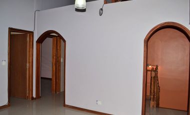 CASA 6 AMBIENTES EN VENTA MONTE GRANDE